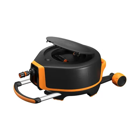 Ratastega automaatne voolikupool Fiskars, XL